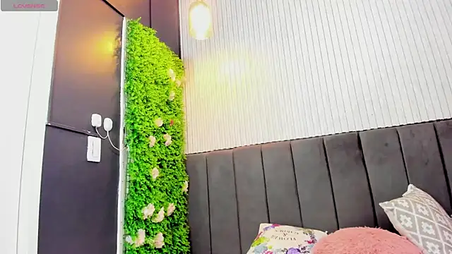 Sex samantha online show from March 18, 5:45 am