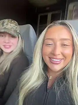 Laceyvipx online show from April 8, 1:13 pm