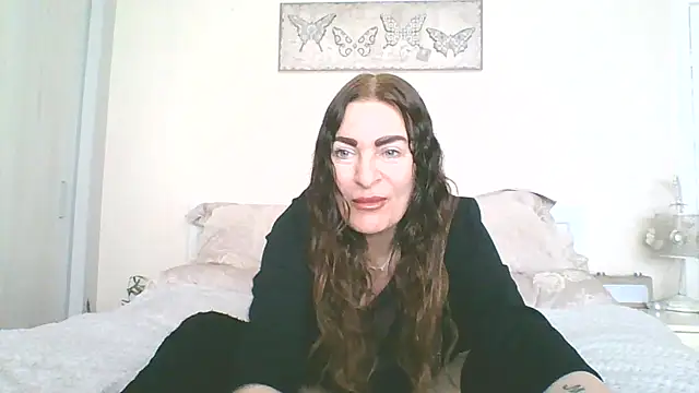 EllaKent online show from April 8, 9:22 am