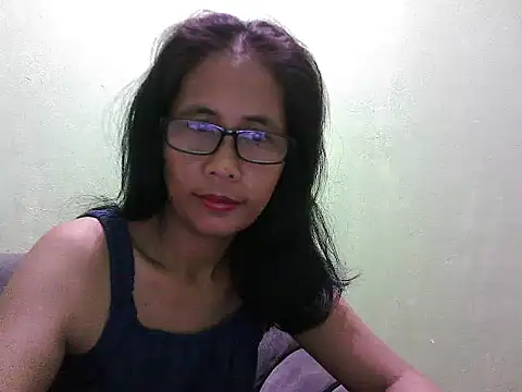 HotLadyPinay32 online show from March 10, 7:40 pm