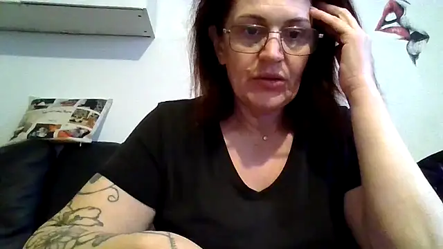 RubyyRosee online show from March 31, 2:17 pm