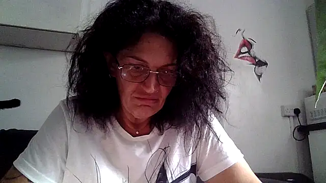 RubyyRosee online show from July 4, 6:20 am