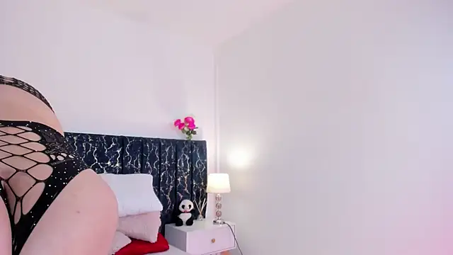 katte landerr online show from April 9, 1:05 pm