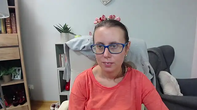 sweetxLizzy online show from July 8, 8:05 am