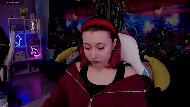 ClaraParks online show from March 13, 8:32 pm