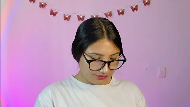 Linda andrew online show from March 28, 4:39 pm