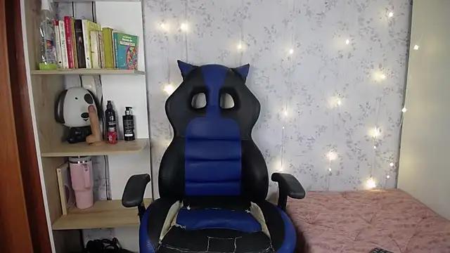 manelike  online show from April 23, 12:23 pm