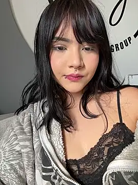 TatiLee online show from June 21, 1:15 pm