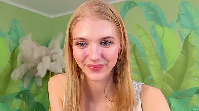 4example Chloe online show from April 2, 2:03 pm