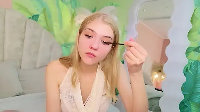 4example Chloe online show from July 12, 5:41 am