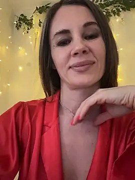 LucieMack online show from March 12, 6:54 pm