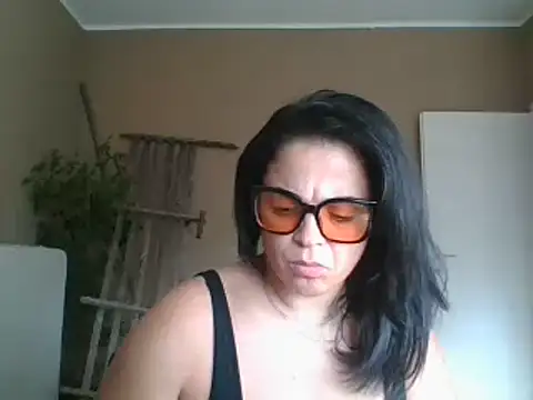 ITALIANASISIXX online show from July 24, 7:50 am