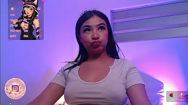 Angela elliss1 online show from March 24, 10:15 pm