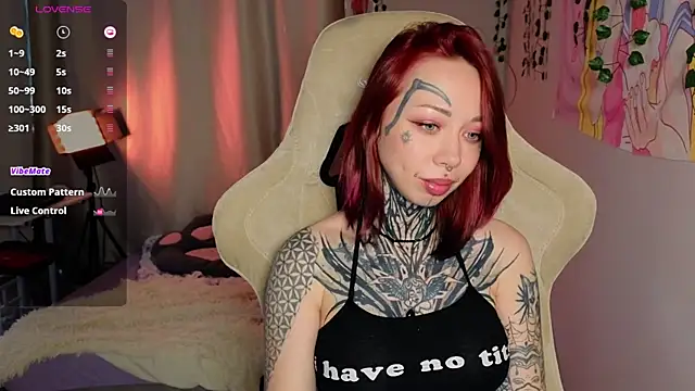 bunnykellyyy online show from June 3, 6:25 am