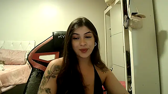 Becca B online show from December 17, 4:05 am