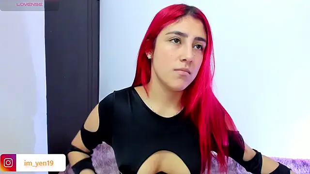 adahraa younng online show from December 19, 9:18 pm