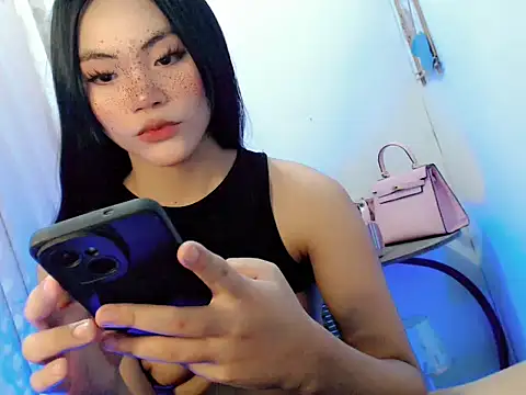 AmaraStroke online show from March 17, 4:27 am