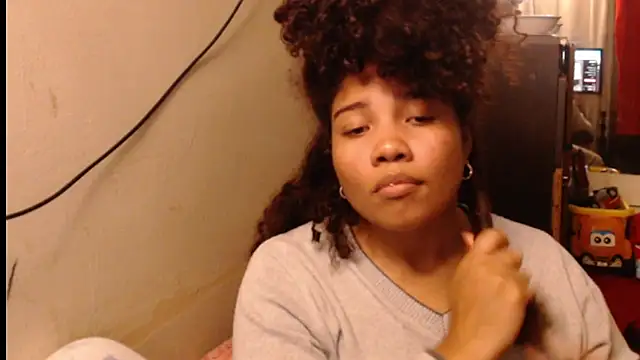 madelene online show from March 18, 2:38 am