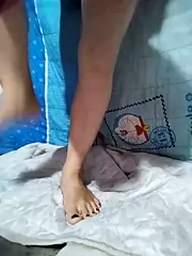 Lyanh13 online show from February 8, 3:10 am