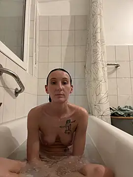 Emilia Mausi online show from April 3, 7:34 pm