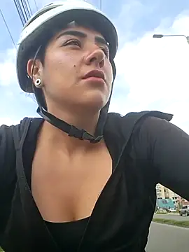 CAROLINE  07 online show from April 10, 2:12 pm