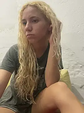 Bruna551 online show from March 22, 1:22 am