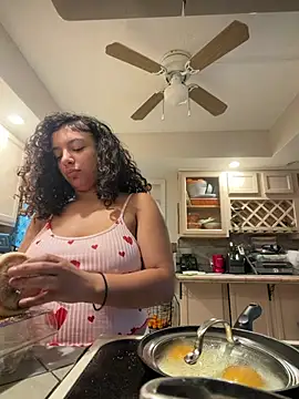 allybluee777 online show from April 10, 3:29 pm