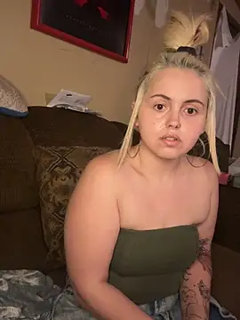 JuicyExxxperience online show from March 26, 10:06 am