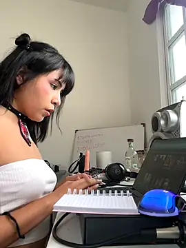 cutieass online show from October 7, 10:25 pm