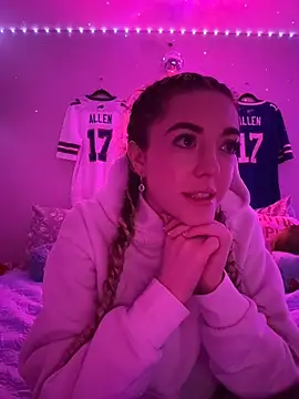 babygingerboo online show from April 30, 4:39 am