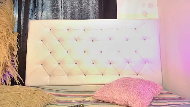 tatixxxvega online show from April 1, 5:54 pm