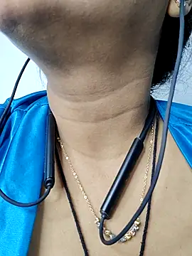 hornypiu697 online show from September 22, 6:17 pm