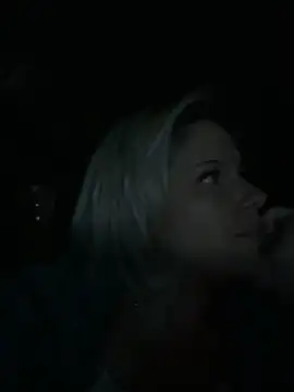 toomuchofafreak online show from February 24, 5:50 am