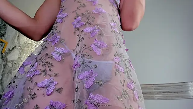 Sophi Johnson online show from April 5, 4:33 am