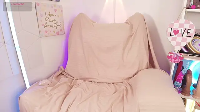 justonecute online show from May 20, 5:04 am