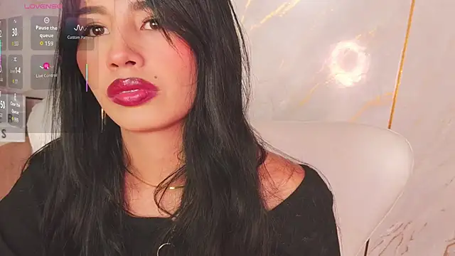 Miss Charlottet online show from March 29, 10:20 pm