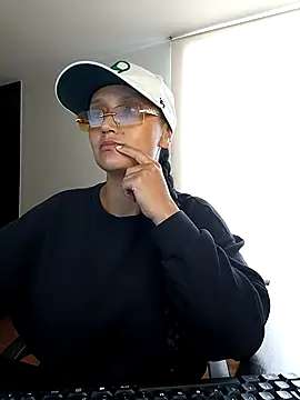 Esmeralda333 online show from March 5, 2:57 pm