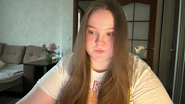 Alice898 online show from May 14, 2:45 pm