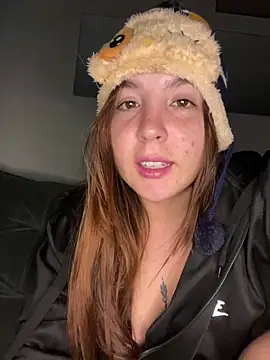 m0ranguinh0s2 online show from June 16, 2:45 am