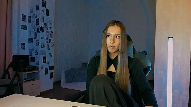 yourrdanceteacher online show from December 13, 8:37 pm