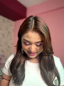 chloiedecker online show from April 8, 7:49 pm