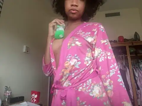 luvrgrllani online show from December 5, 2:29 pm