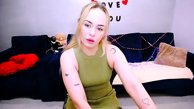 LiluMoon   online show from April 24, 4:21 pm