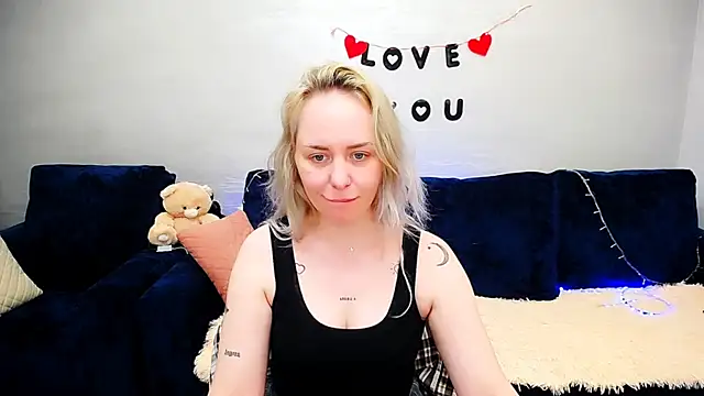 LiluMoon   online show from March 29, 3:44 pm