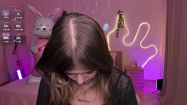 Lisa Blossom online show from March 31, 6:02 am