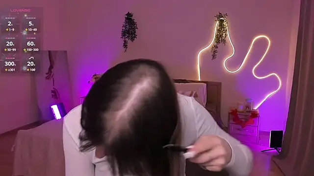 Lisa Blossom online show from April 13, 6:03 am