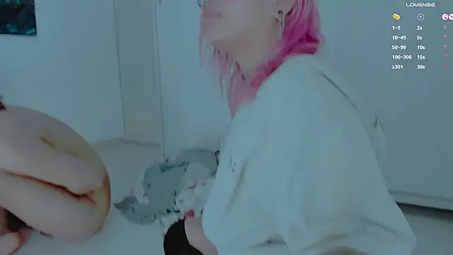 amywilld online show from June 28, 9:54 pm