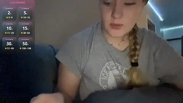 PandaFluff online show from March 23, 8:37 pm