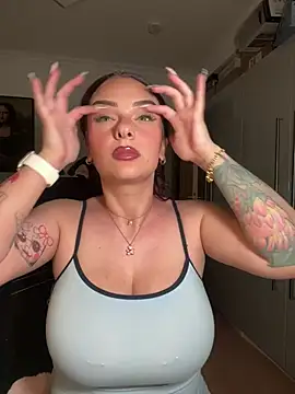 OliviaaFischer online show from April 15, 6:52 pm