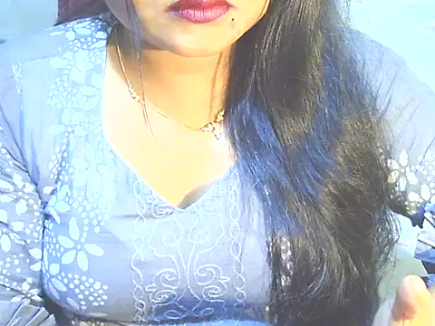 Nusrat Faria07 online show from December 18, 9:08 pm